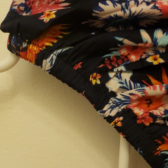 Tropical Peasant Top - Picture 7 of 8